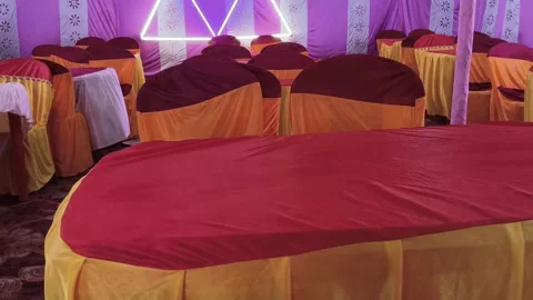 A magnificent Indian indoor event setup. Vídeo Stock 334445357