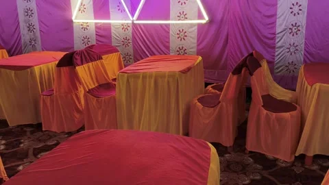 A magnificent Indian indoor event setup. Vidéo 334445508