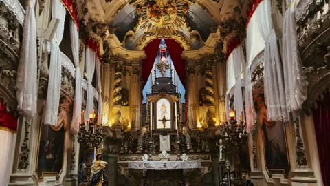 Magnificent Rococo Altar and Interior of Igreja da Lapa dos Mercadores, Rio de Video stock 319761456