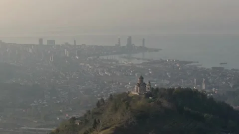Magnificent view from Sameba Holy Trinity Church in Batumi, Adjara, Georgia Vidéo 237166506