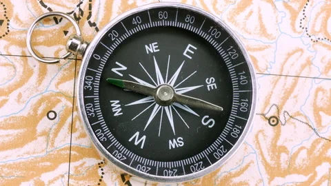 Magnifying lens on blank map 스톡 동영상 140742110