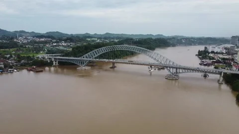 Mahakam Bridge Stockbeeldmateriaal 204895678