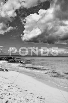 Maho bay, saint maarten coast, dutch antilles Stock Photos