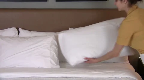 Maid makes bed close V3 - HD 스톡 동영상 987421