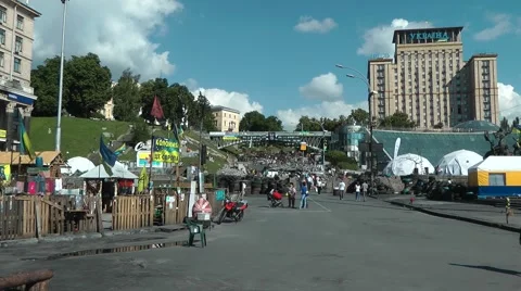Maidan independence square in summer 動画素材 39986337