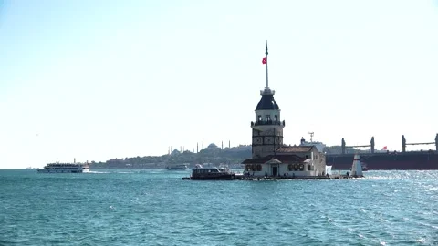 Maiden's tower in İstanbul Bosphorus Stock Footage