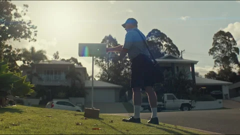 Mailman putting letters inside a mailbox Stock-Footage 263978240