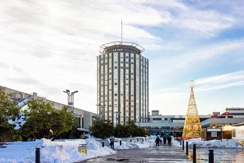 Main building and esplanade in front of the Public Hospital of La Paz in Madrid Fotos de archivo