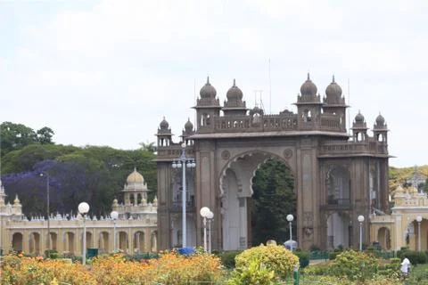 The main gate to Mysore palace Foto stock