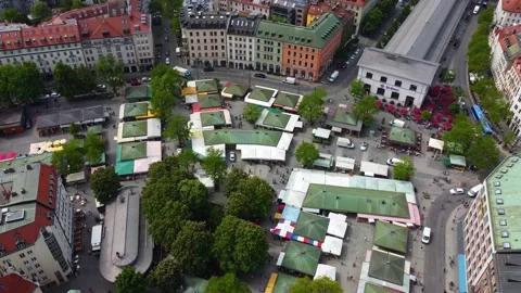 Main market square in Munich called Viktualienmarkt - view from above Video stock 155272540