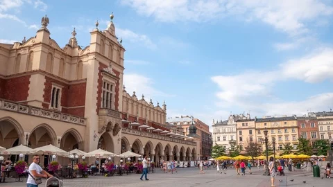 Main square and Cloth Hall in Krakow - 4K HyperLapse Stock Footage 126317004