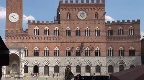 Main square in Piazza del Campo in Siena, 50fps ,real time Stock Footage 67563245