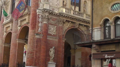 The main square of the Vicenza, Italy Stock Footage 67612162