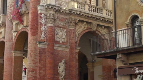 The main square of the Vicenza, Italy Stock Footage 67612165