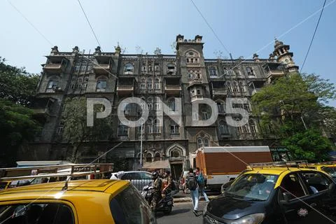 Majestic Amdar Nivas, a large colonial-era building in Mumbai Stock Photos