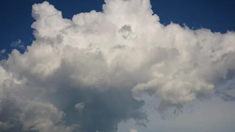Majestic Clouds time lapse in 4K resolution 库存影片 247230116