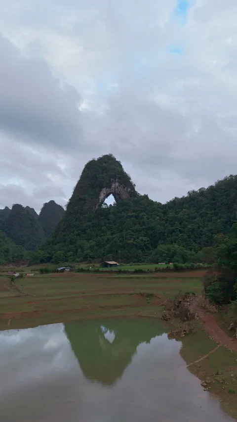 Majestic drone view above of Mat Than Mountain in Cao Bang, Vietnam Stock-Footage 310099203