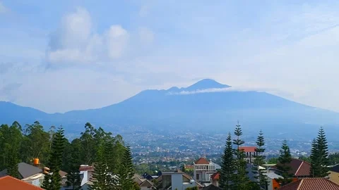 Majestic Mountain View timelapse: Clouds Enveloping Peaks Stock Footage 301063822
