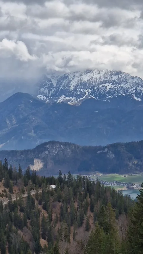 Majestic Mountain Views on a Cool, Cloudy Day Video stock 312216239