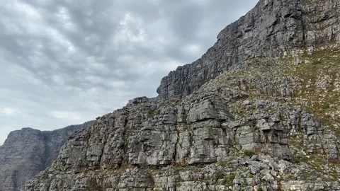 Majestic Rocky Cliffs of Table Mountain in Cape Town. Video stock 336648103