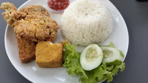 Makan Bergizi Stock Footage 288791963