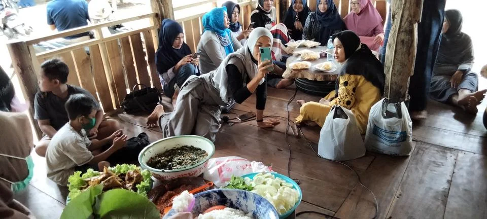Makan nikmat dan sehat 스톡 사진