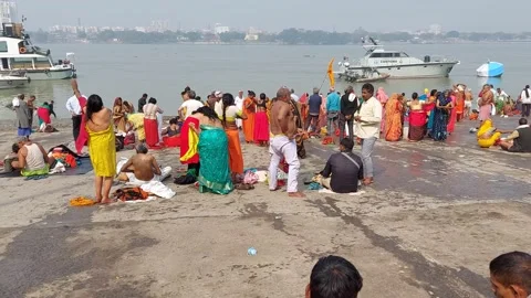 Makar Sankranti bathing started at Babughat Stock Footage 230040371