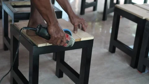 Make a bench from wooden pallets Video stock 273075992
