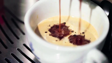 Make a black morning coffee Video stock 27502296