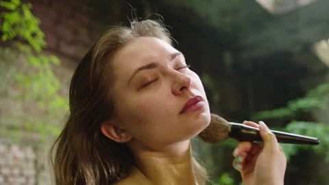 Make Up &amp; Bodypainting 動画素材 283938945