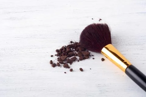 Make up brush with brown powder. 스톡 사진