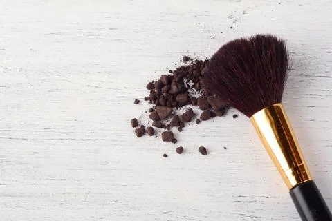 Make up brush with brown powder. 스톡 사진