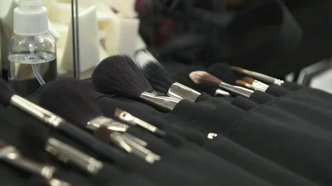 Make-up brushes Video stock 73450070