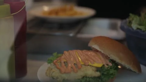 To make burger 1 Video stock 311763855