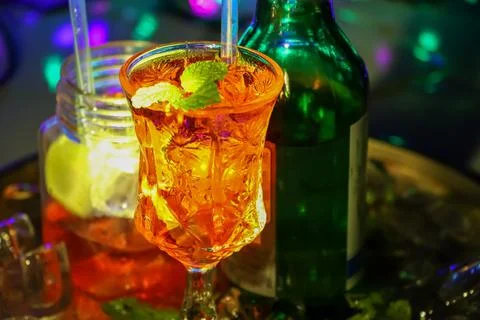Make cocktail drink Stockfoto's