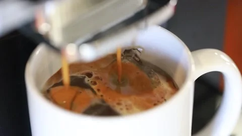 Make coffee using a coffee machine Stock-Footage 303551031