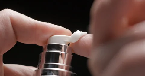 Make-up cream beauty serum pumping slow motion Stock-Footage 280521273