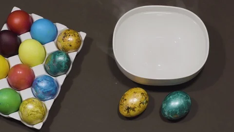 Make easter egg with pysanky application. Simple decoration tips. Video tutorial 動画素材 127649966