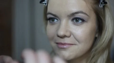 Make-up Fake lashes 動画素材 2011740