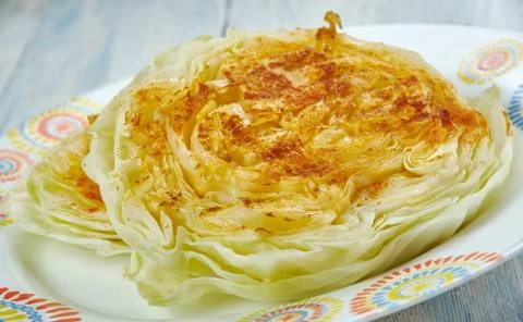 Make Green Cabbage Steaks Foto stock