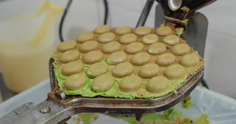 Make hong kong local snack food egg waffle Stock Footage 131679645