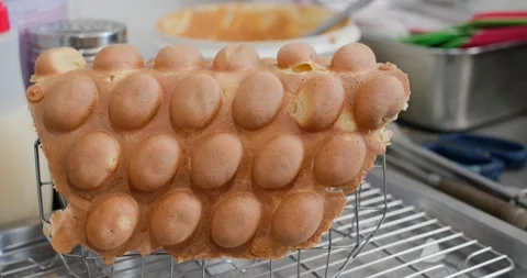 Make hong kong local snack food egg waffle Stock Footage 131760945