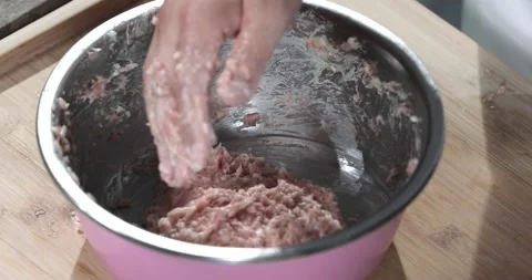 Make meatballs Video stock 168604979