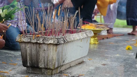 Make a merit at the temple - 3 Stock Footage 97123922