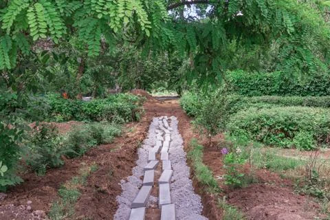 Make a new path in the park Stockfoto's