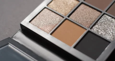 Make-up palette rotating close-up studio Stock-Footage 280521486