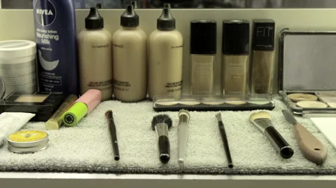 Make up in photo studio Stock Footage 41462962
