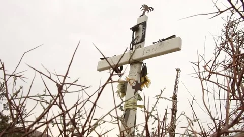 Make-shift Grave in Palm Desert Stock Footage 82447031