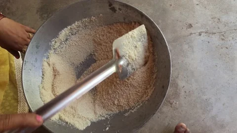 Make Sooji halawa in pan. Stock Footage 201048097