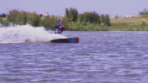 Make speed for a high jump with the kite Video stock 118572865